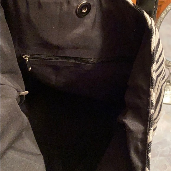 Zebra Print Tote Bag - Picture 5 of 5